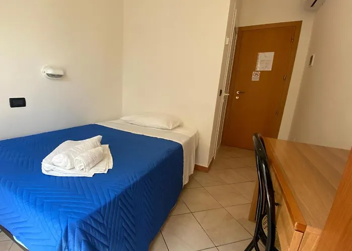 Dream Hotel 2*