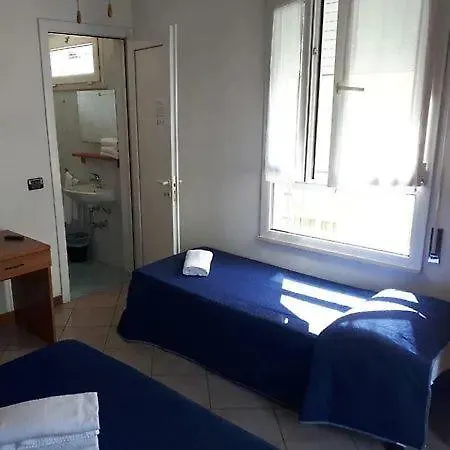 Dream Hotel 2*